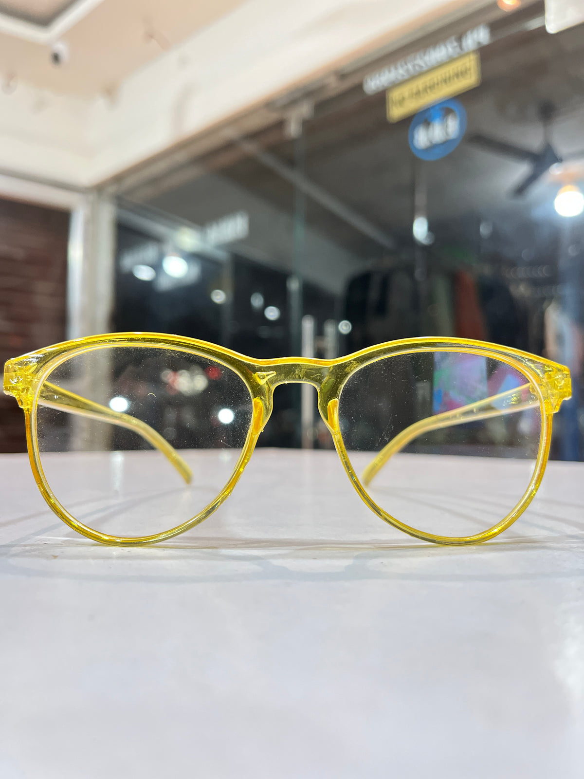 Trendy Unisex Fashion Frame